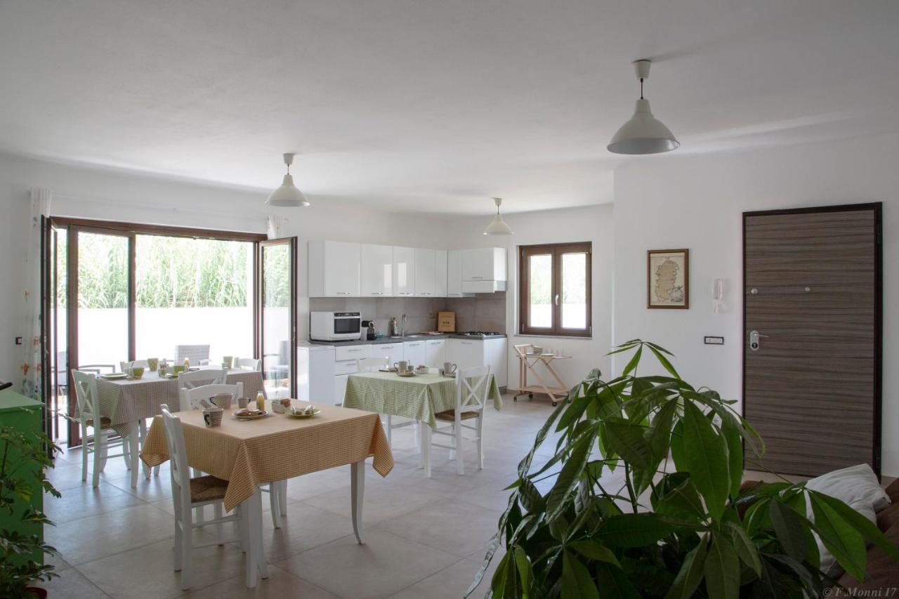 B&B Agata E Gli Altri Tortoli Exterior photo